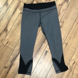 lululemon SZ 6 cropped high rise legging